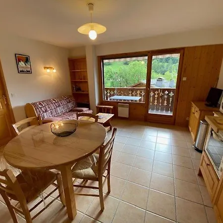 Bel 4 Pers. Avec Balcon Et Garage Au Grand-bornand - Fr-1-458-189 *